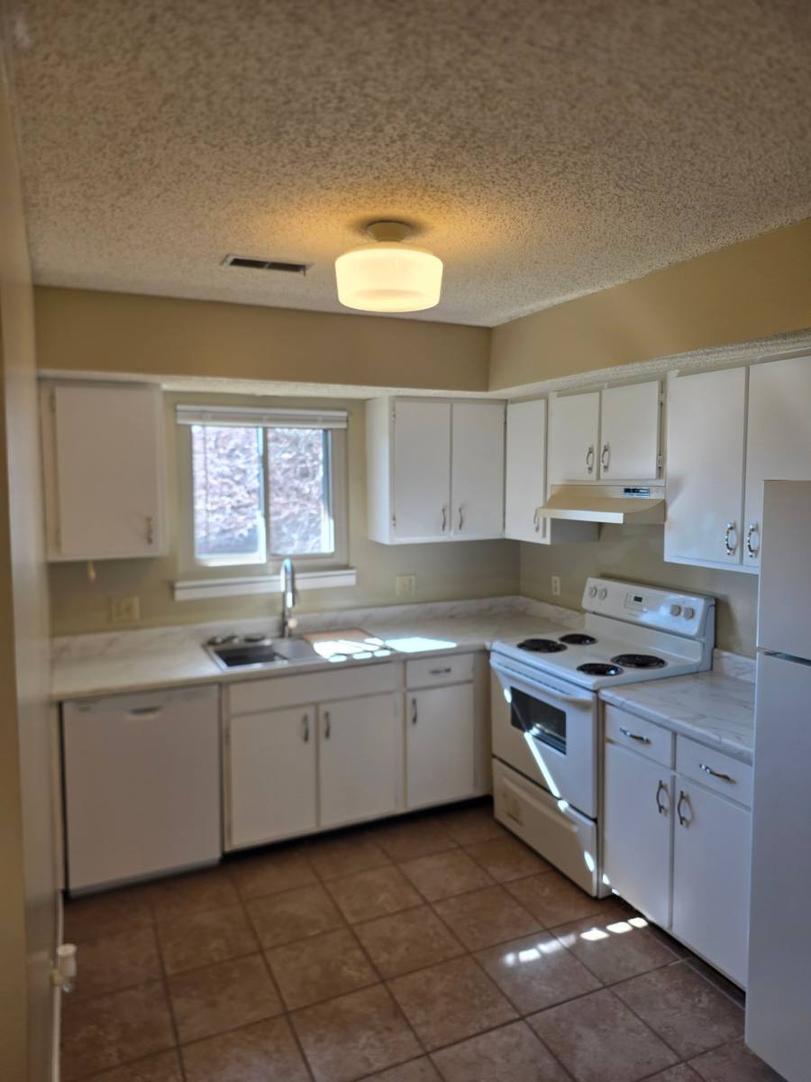 Apartment for rent at 1611 Lyndhurst Dr #F, Savoy, IL 61874