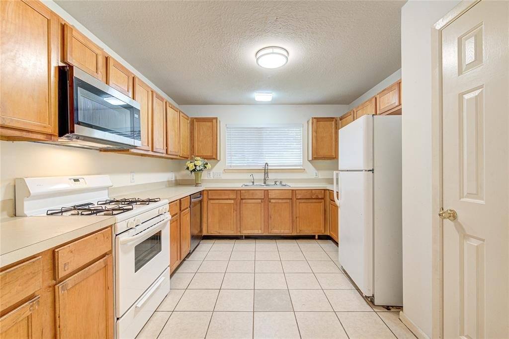 House for rent at 6502 Wellington Meadows Dr, Katy, TX 77449