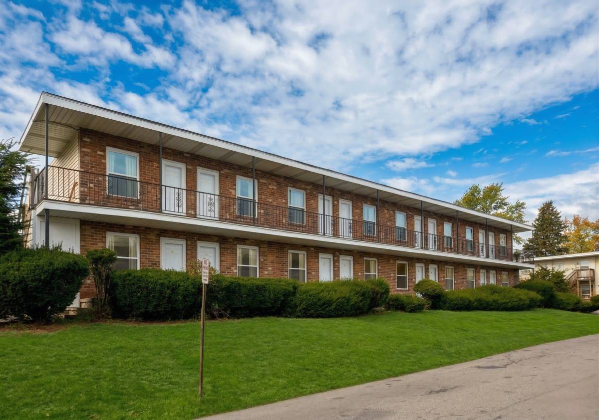 Apartment for rent at 794 Anderson Ave #2, Akron, OH 44306