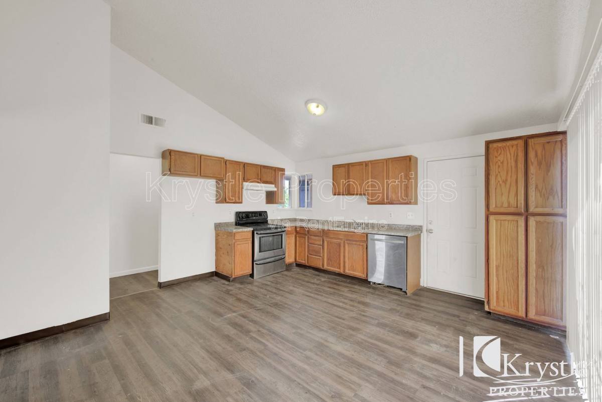 House for rent at 165 Georgetown Court, Vallejo, CA 94589