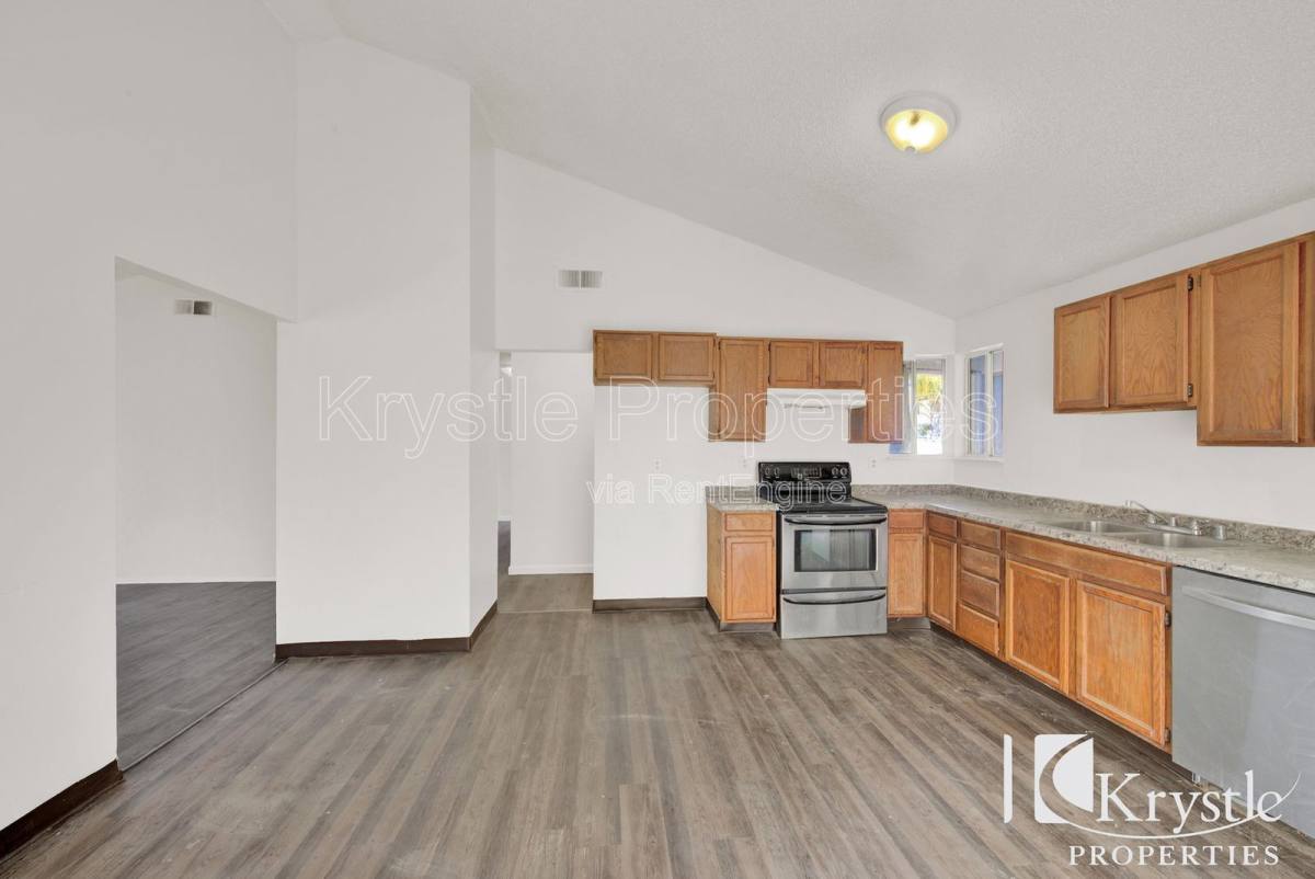 House for rent at 165 Georgetown Court, Vallejo, CA 94589