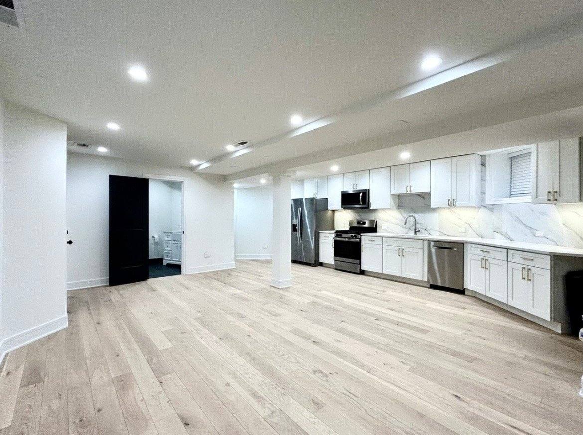 Apartment for rent at 3353 S Union Ave #B, Chicago, IL 60616