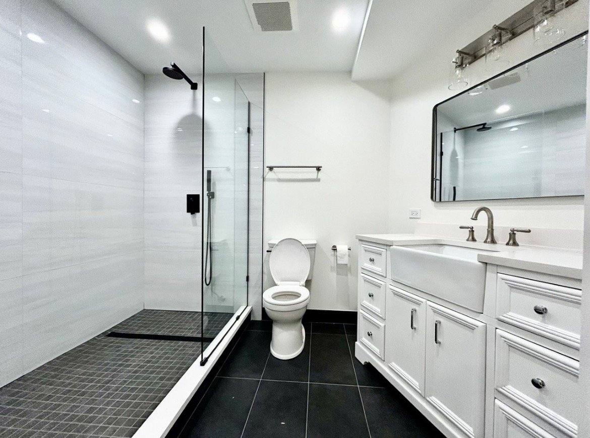 Apartment for rent at 3353 S Union Ave #B, Chicago, IL 60616