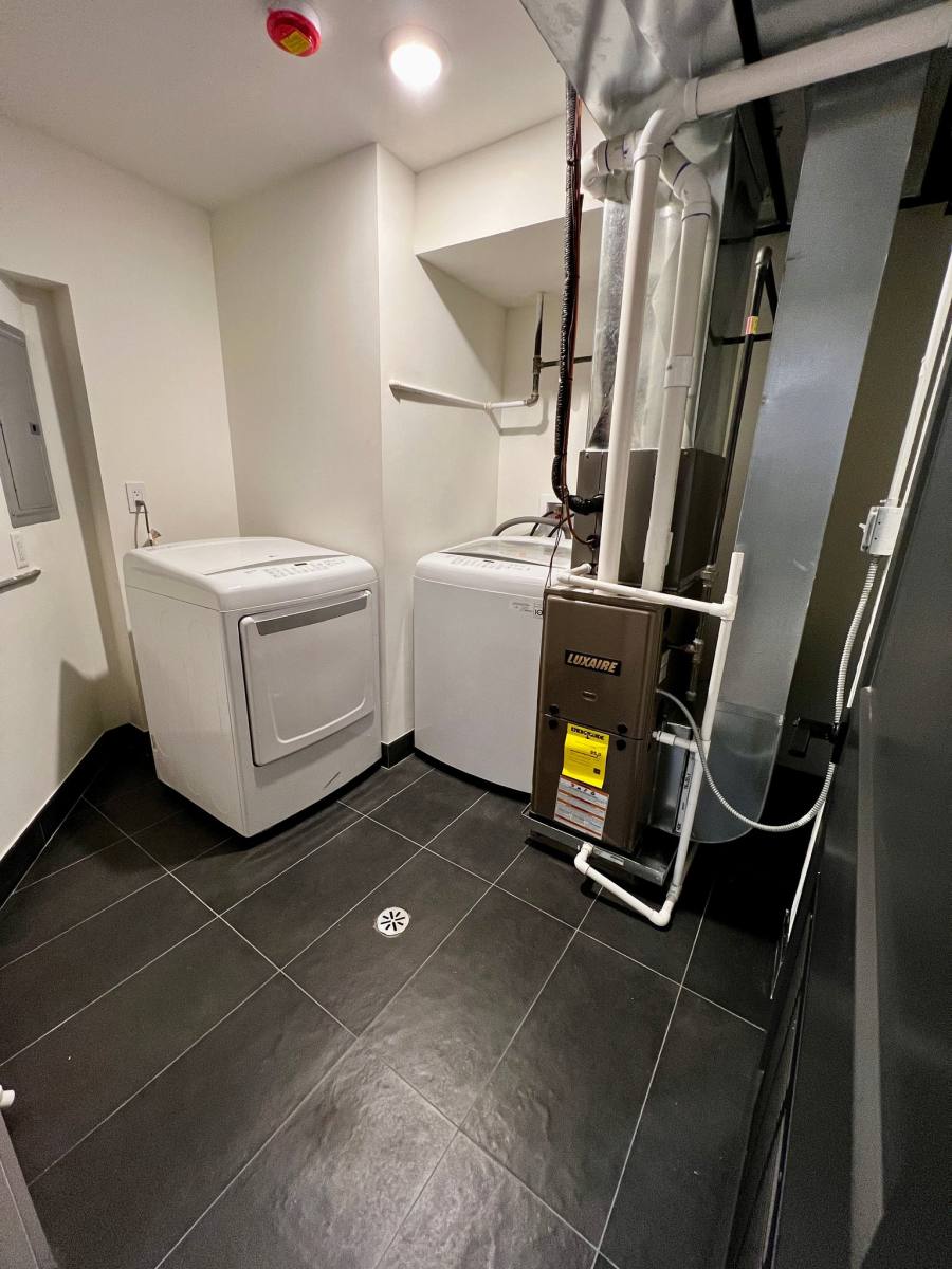 Apartment for rent at 3353 S Union Ave #B, Chicago, IL 60616