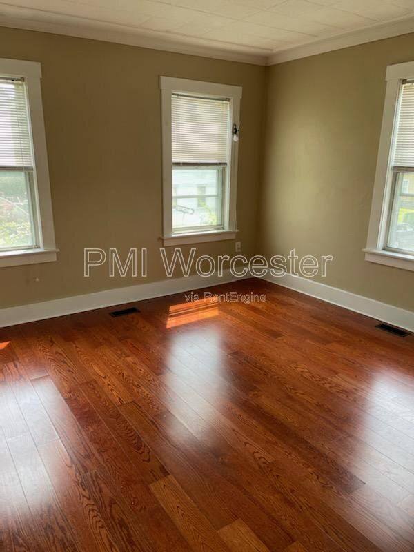 Apartment for rent at 174 Ingleside Ave #1, Worcester, MA 01604