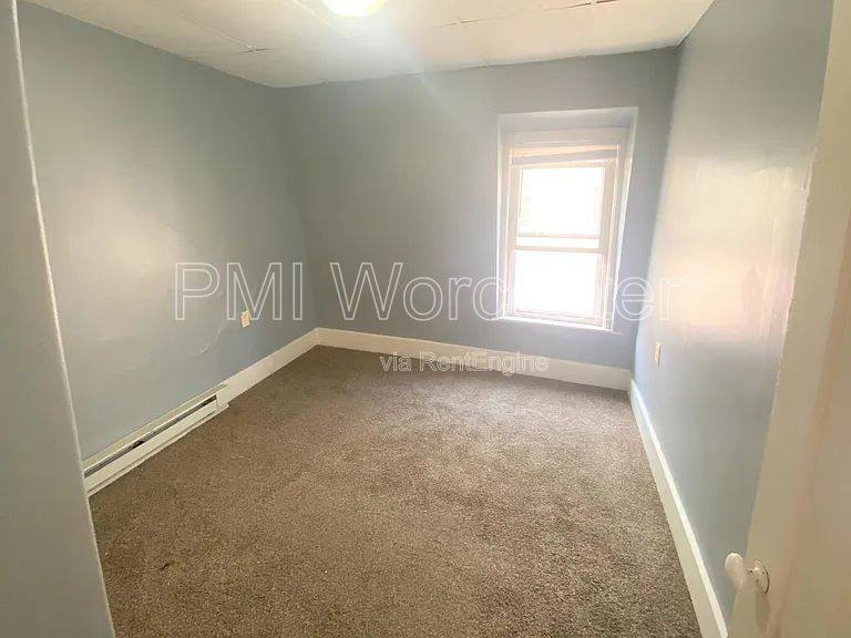 Apartment for rent at 15 Goulding St #3, Worcester, MA 01609