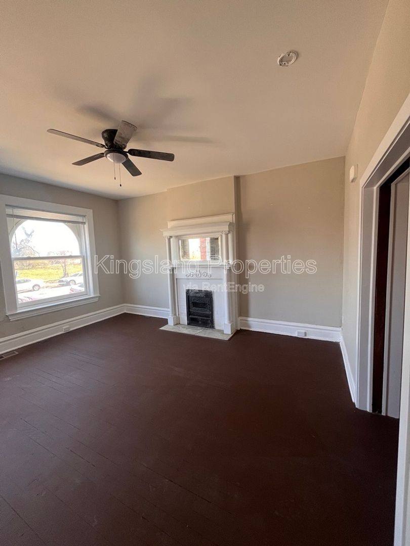 Apartment for rent at 4578 Evans Ave, Saint Louis, MO 63113