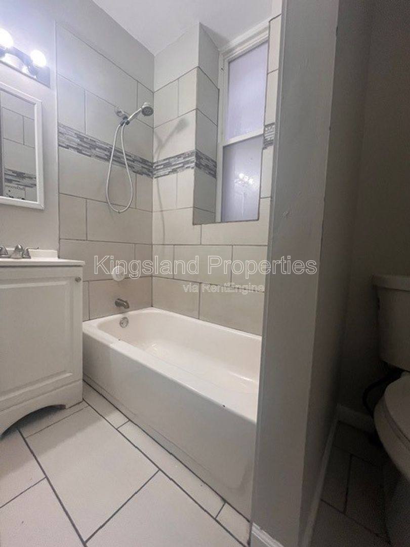 Apartment for rent at 3220 Nebraska Ave #1F, Saint Louis, MO 63118