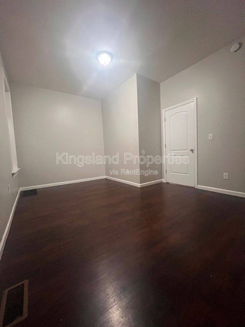 Apartment for rent at 3220 Nebraska Ave #1F, Saint Louis, MO 63118