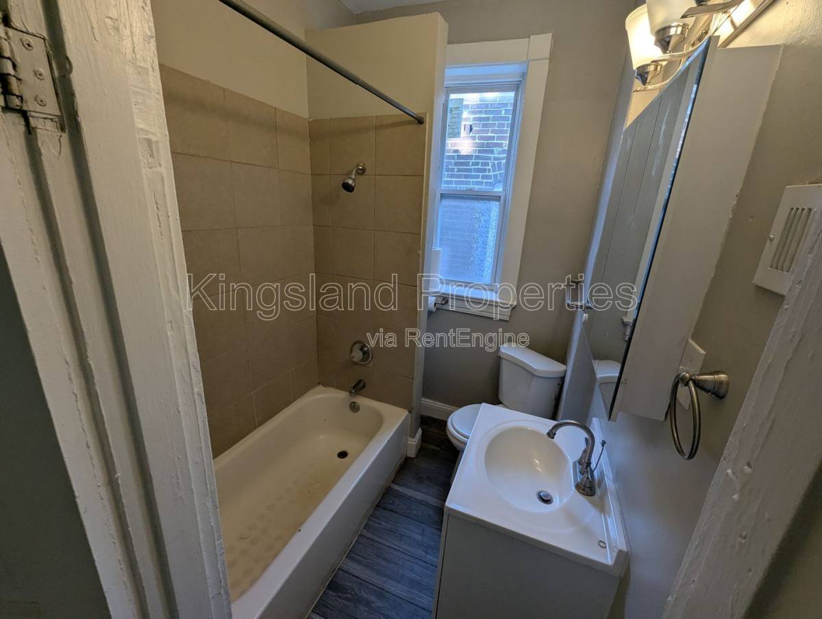 Apartment for rent at 3020 Texas Ave #3020 2F, Saint Louis, MO 63118
