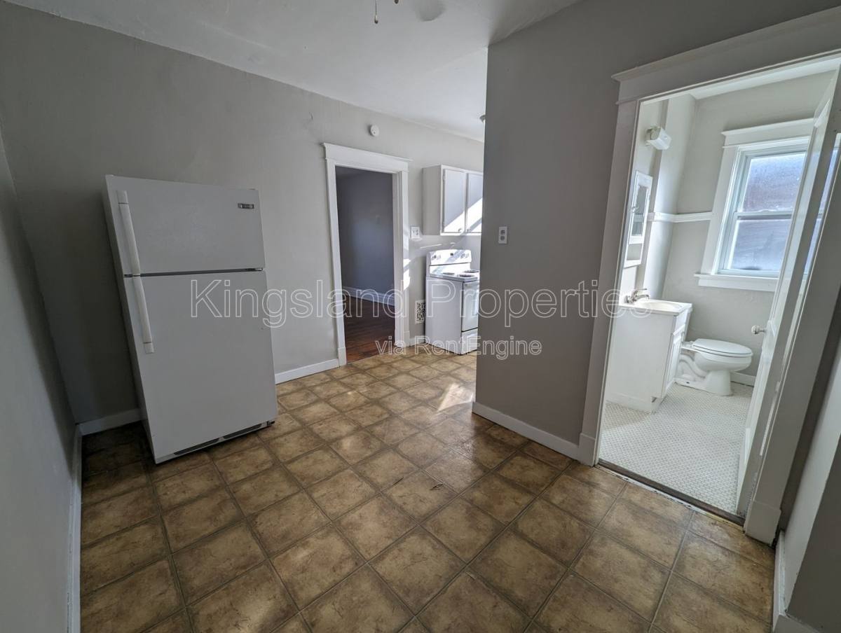 Apartment for rent at 5026 Chippewa St #A, Saint Louis, MO 63109