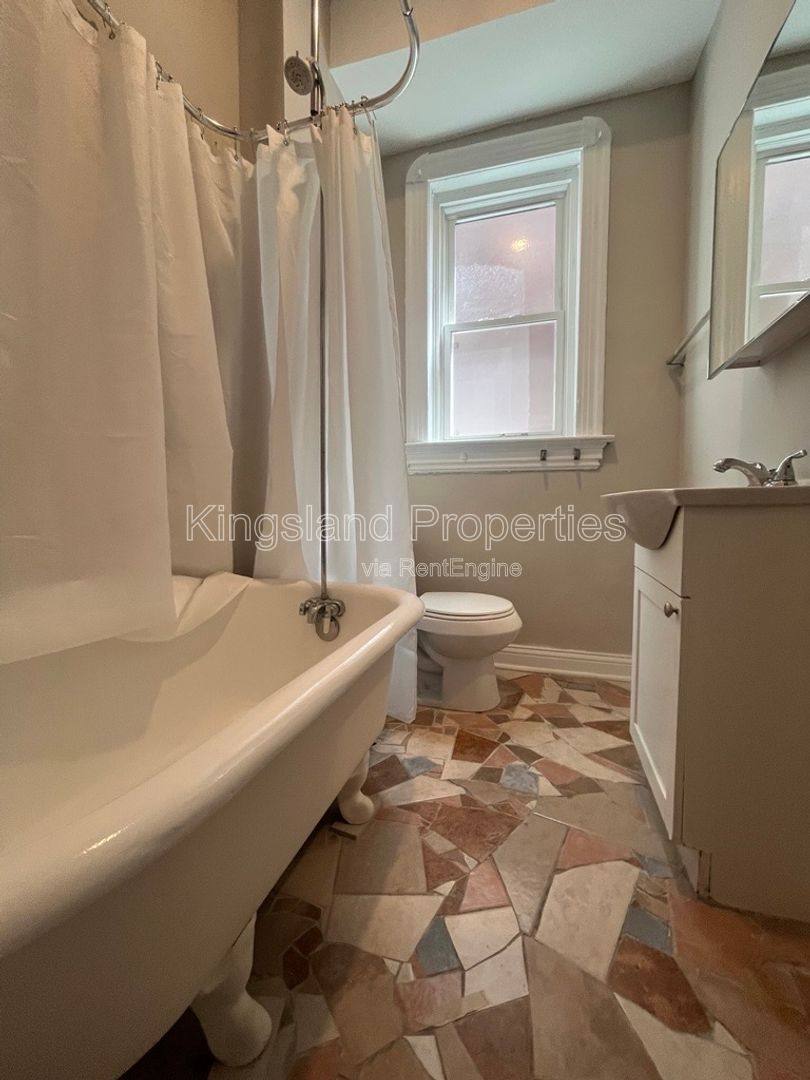 Apartment for rent at 4574 Evans Ave #A, Saint Louis, MO 63113