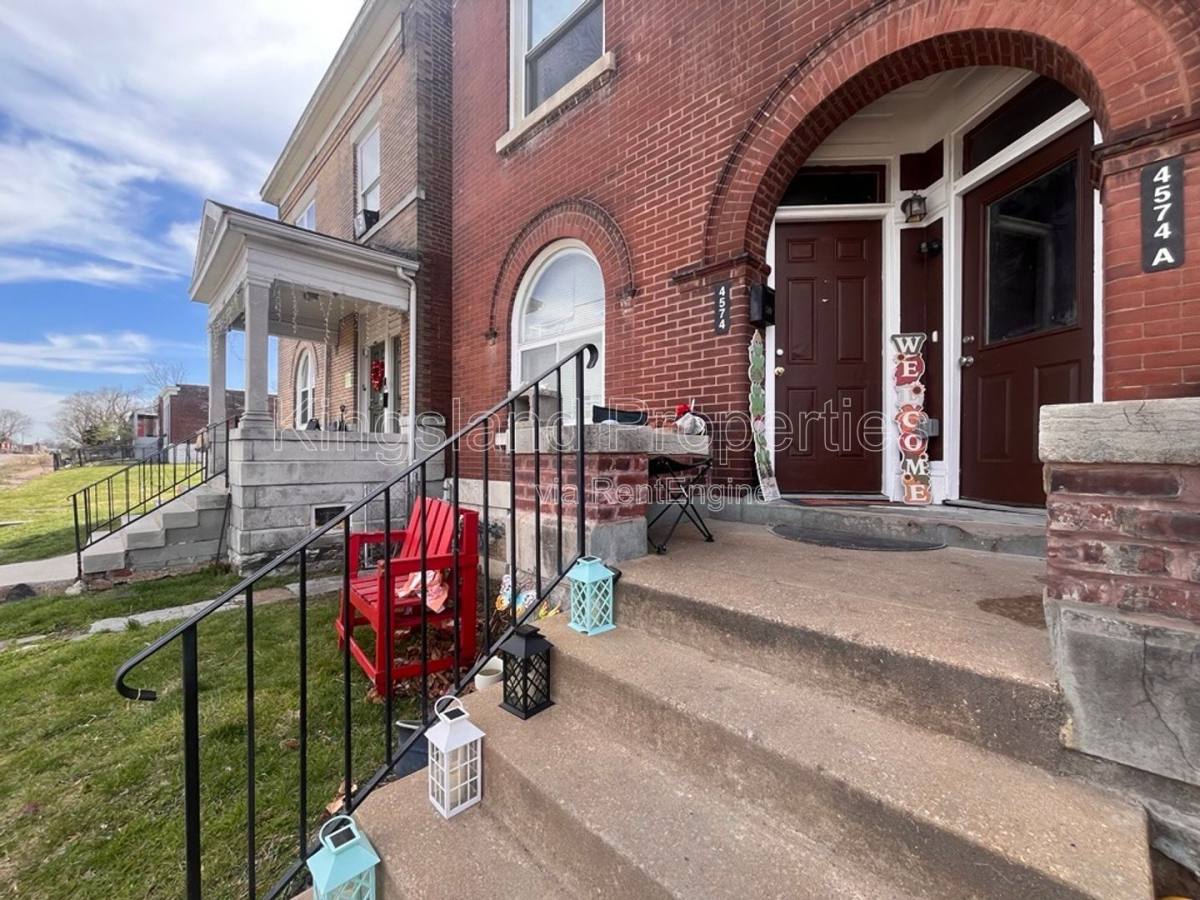 Apartment for rent at 4574 Evans Ave #A, Saint Louis, MO 63113