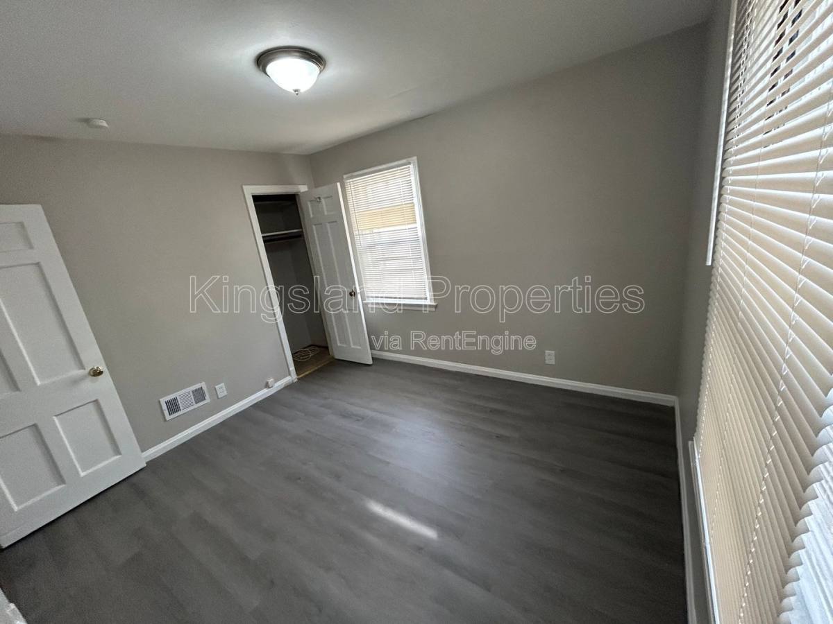 House for rent at 10128 Cloverdale Dr, Saint Louis, MO 63136