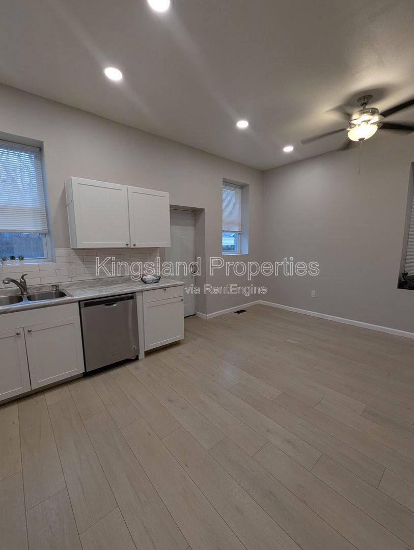 Apartment for rent at 3242 Michigan Ave, Saint Louis, MO 63118