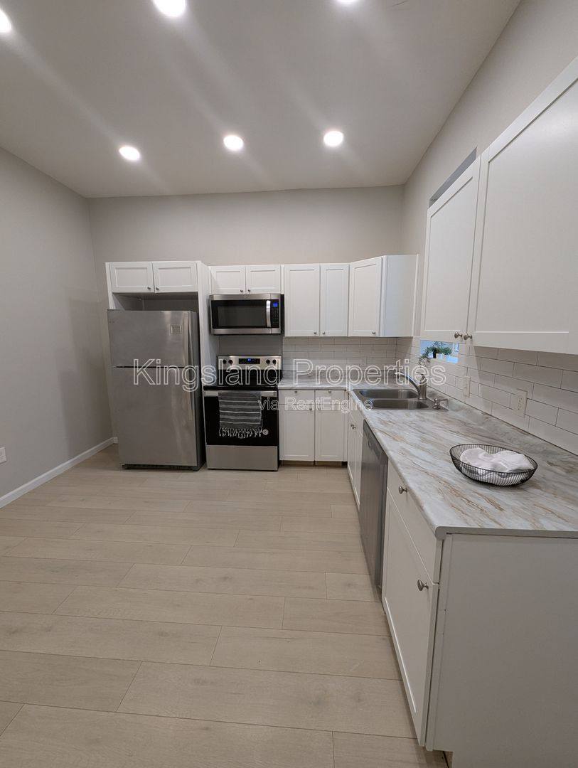 Apartment for rent at 3242 Michigan Ave, Saint Louis, MO 63118