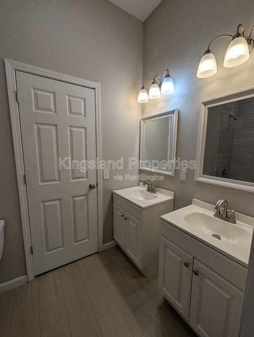 Apartment for rent at 3242 Michigan Ave, Saint Louis, MO 63118