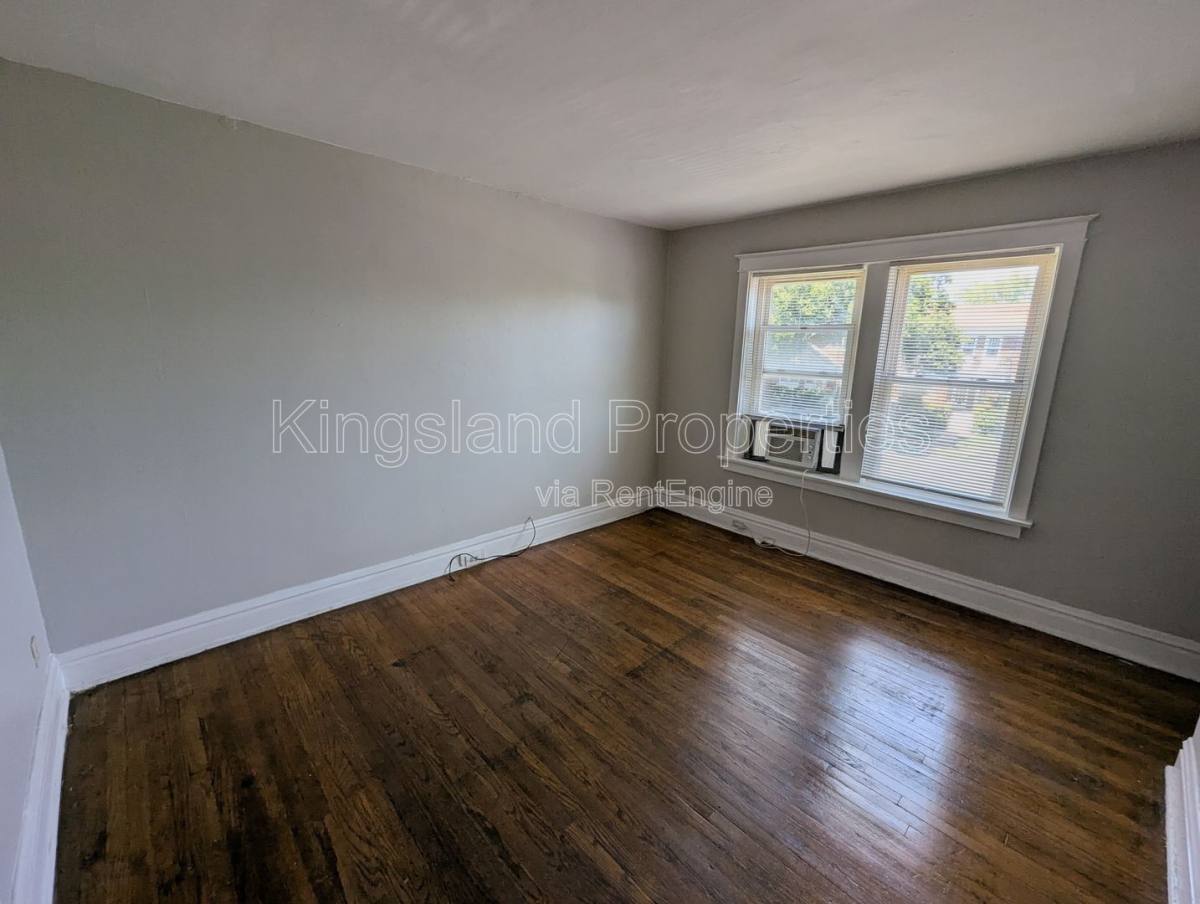 Apartment for rent at 5028 Chippewa St #A, Saint Louis, MO 63109