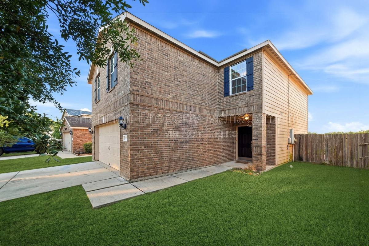 House for rent at 12731 Mystic Water Lane, Houston, TX 77044