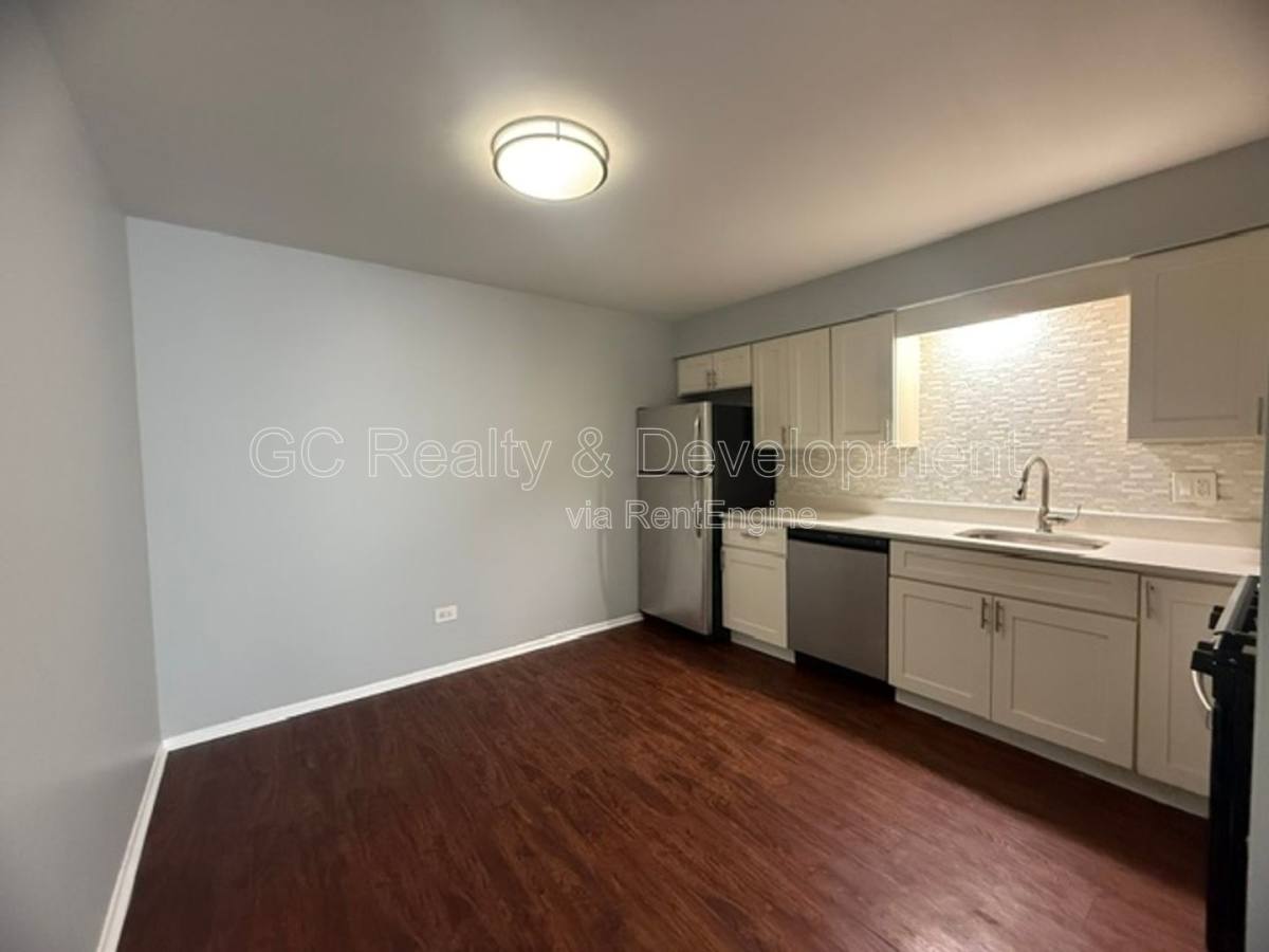 Apartment for rent at 316 N Warwick Ave #GB, Westmont, IL 60559
