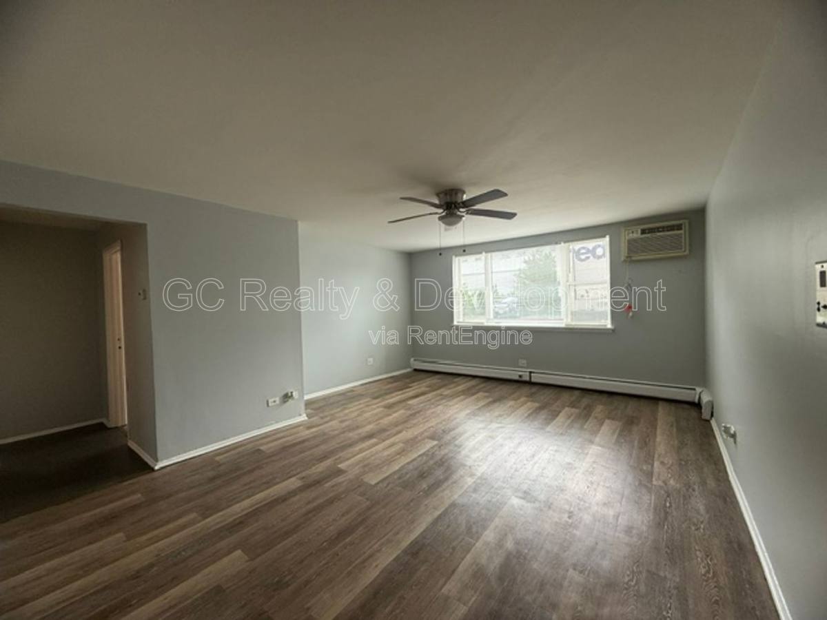 Apartment for rent at 316 N Warwick Ave #GB, Westmont, IL 60559