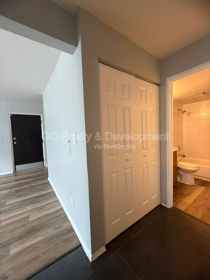 Apartment for rent at 316 N Warwick Ave #GB, Westmont, IL 60559