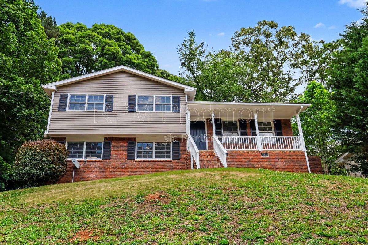House for rent at 2642 Hatfield Circle SE, Atlanta, GA 30316