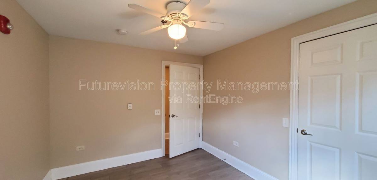 Apartment for rent at 112 N Center St #8, Joliet, IL 60435