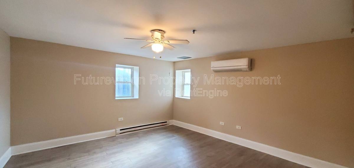 Apartment for rent at 112 N Center St #8, Joliet, IL 60435