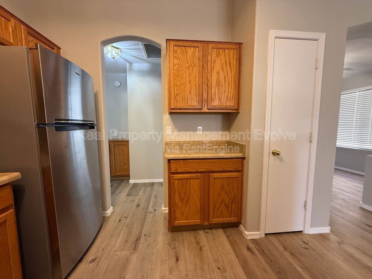 House for rent at 1516 E Bowker St, Phoenix, AZ 85040