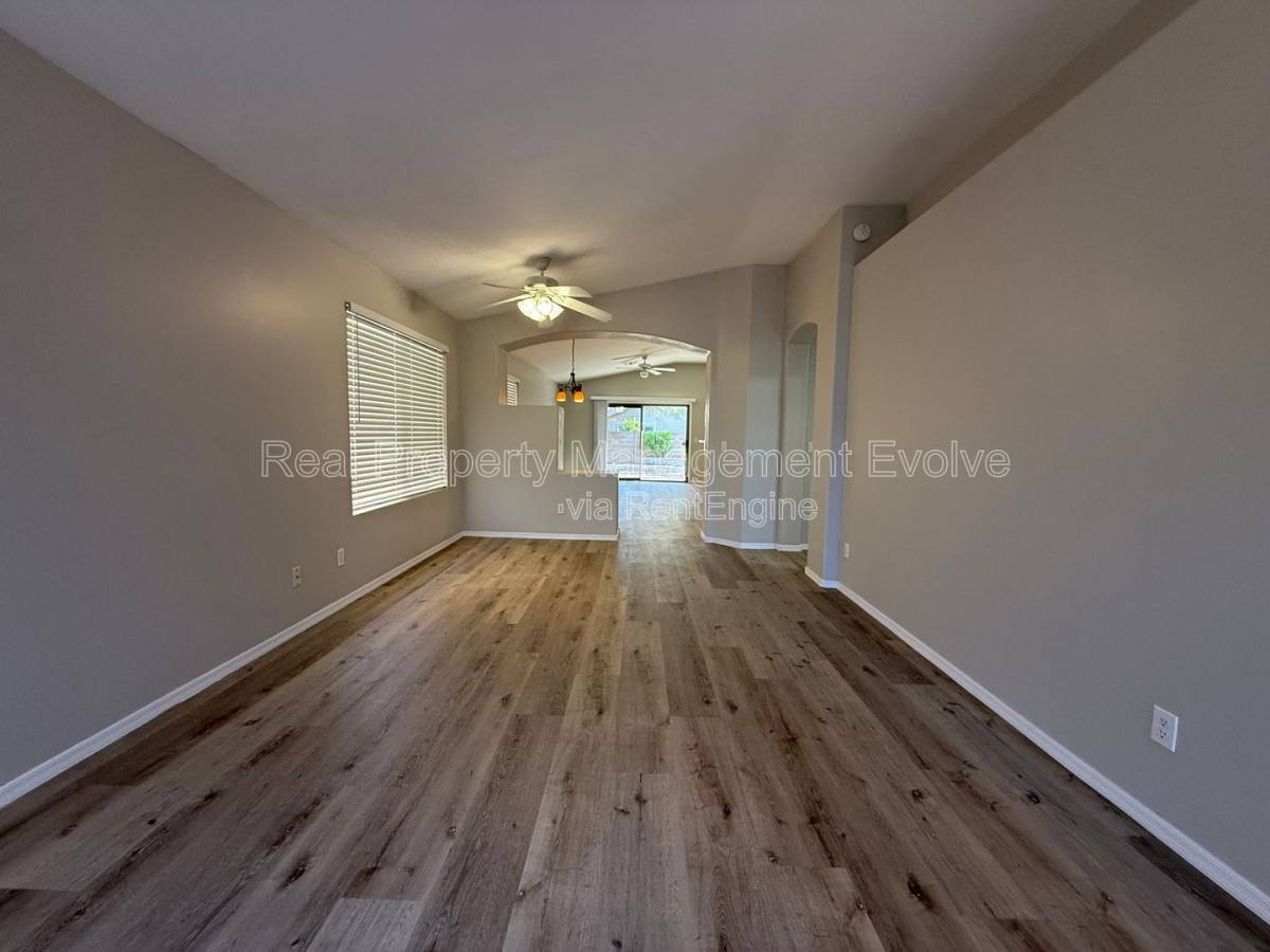 House for rent at 1516 E Bowker St, Phoenix, AZ 85040