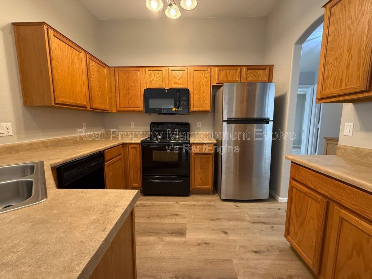 House for rent at 1516 E Bowker St, Phoenix, AZ 85040