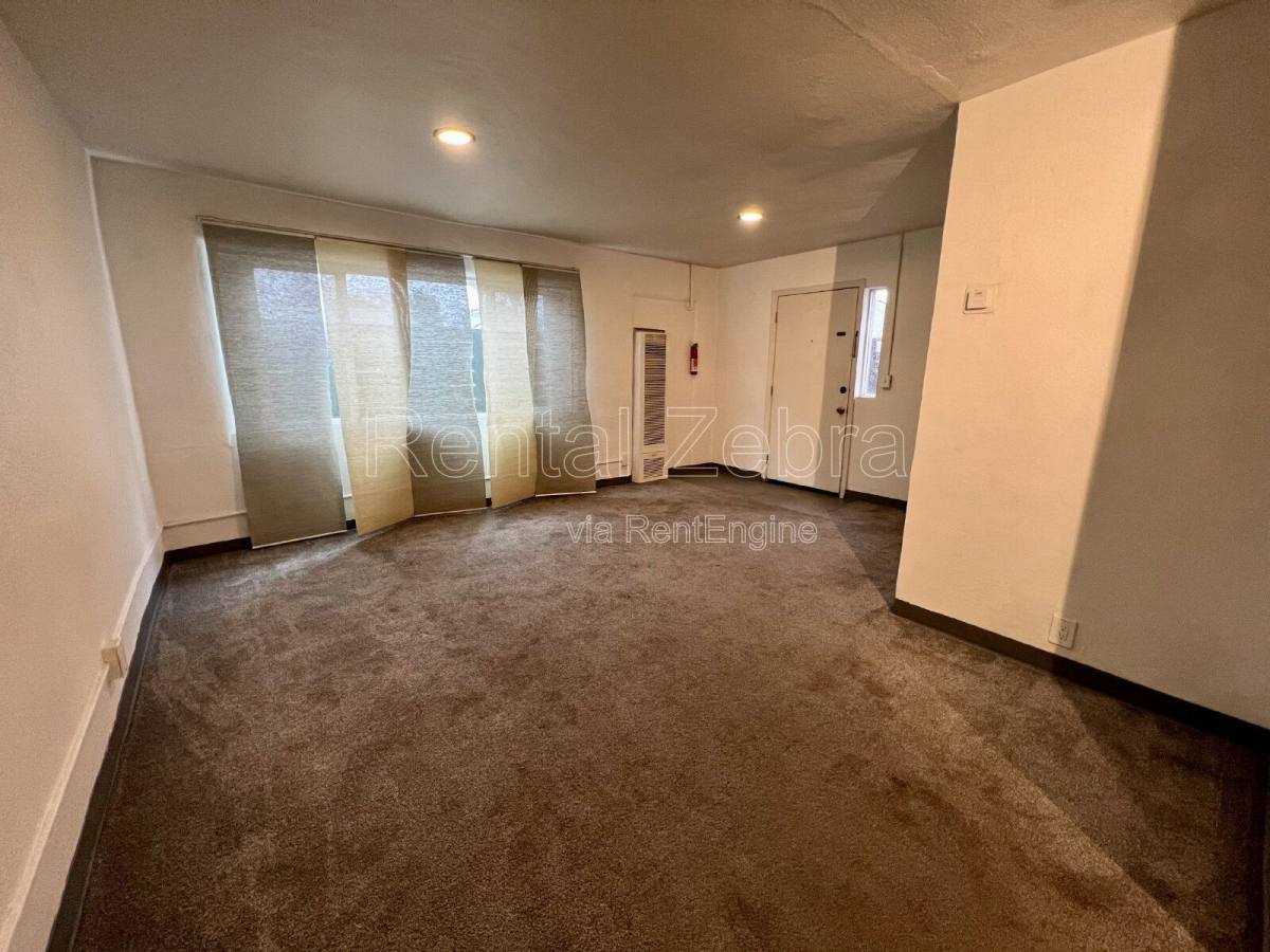 Apartment for rent at 2142 K St, Merced, CA 95340