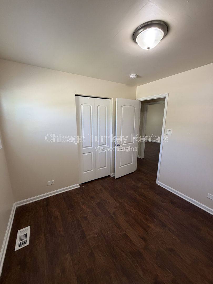 House for rent at 18960 Keeler Ave, Country Club Hills, IL 60478