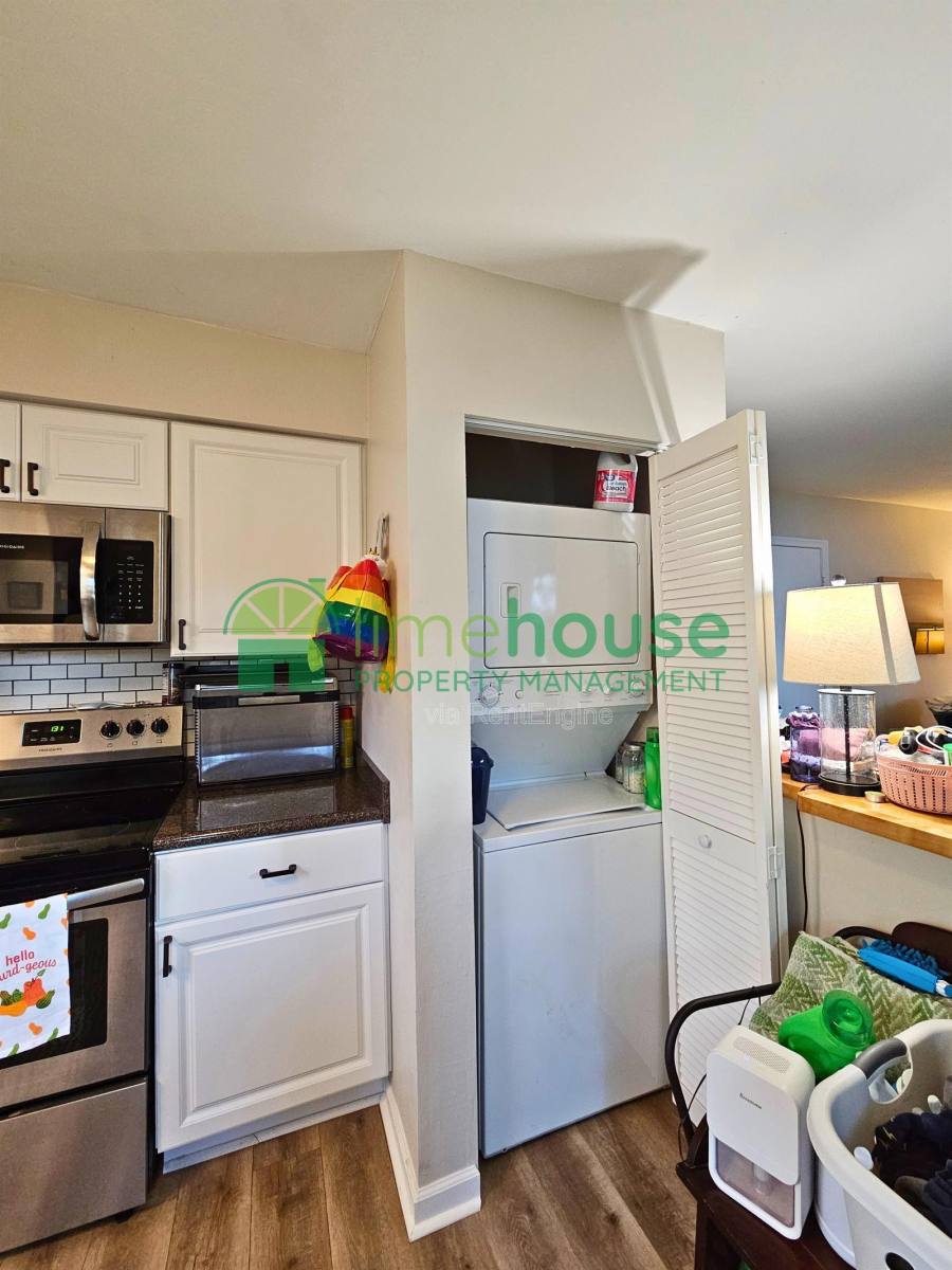Apartment for rent at 840 W 43rd St #B, Norfolk, VA 23508