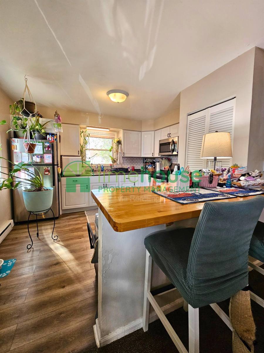 Apartment for rent at 840 W 43rd St #B, Norfolk, VA 23508