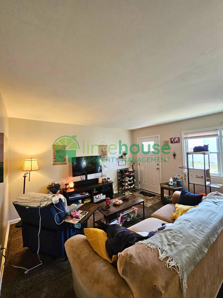Apartment for rent at 840 W 43rd St #B, Norfolk, VA 23508