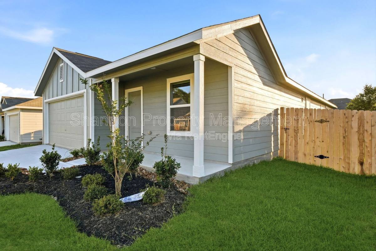 House for rent at 25585 Rose Creek Dr, Cleveland, TX 77328