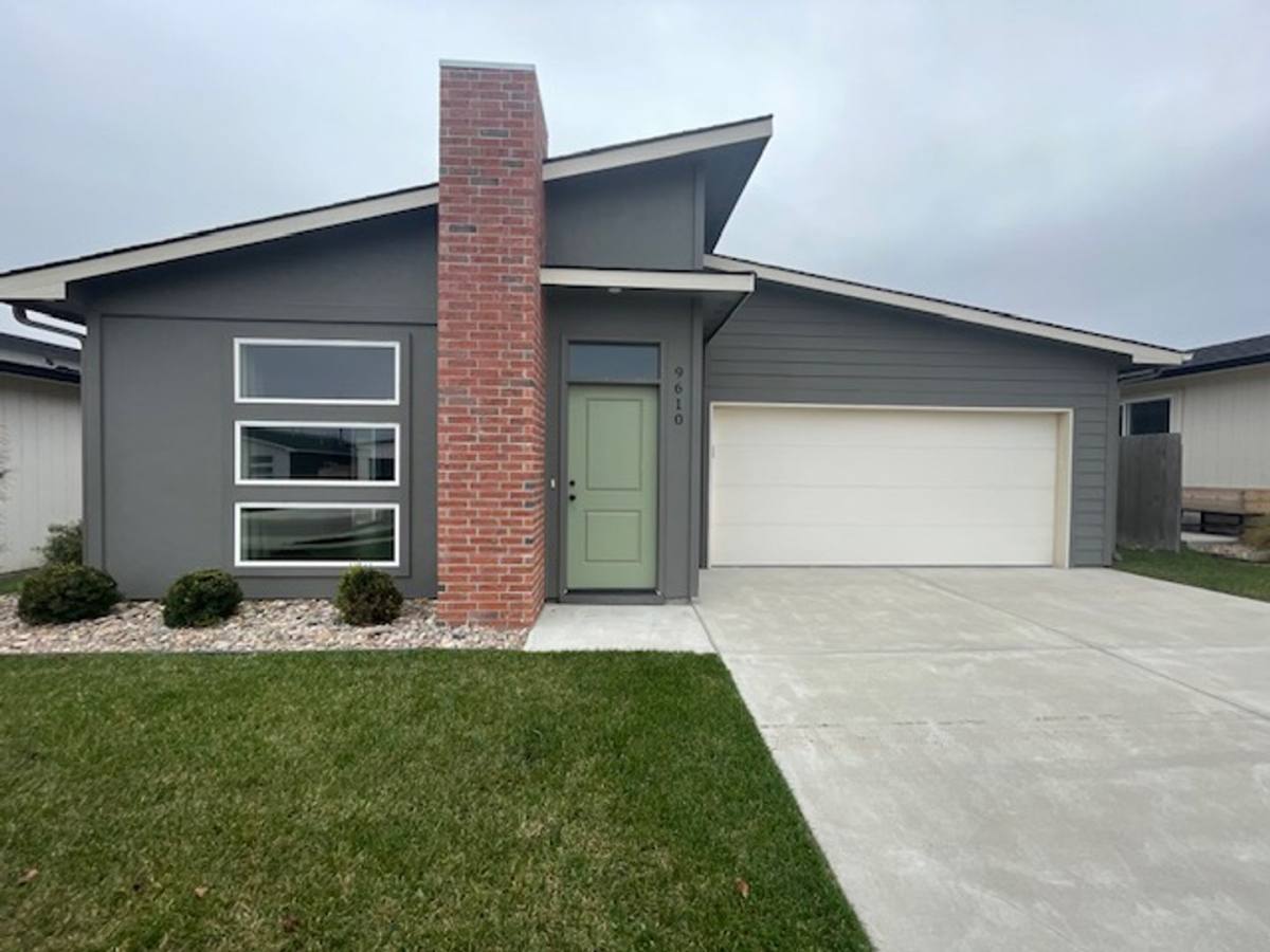 House for rent at 9602 E Annabelle St, Wichita, KS 67207