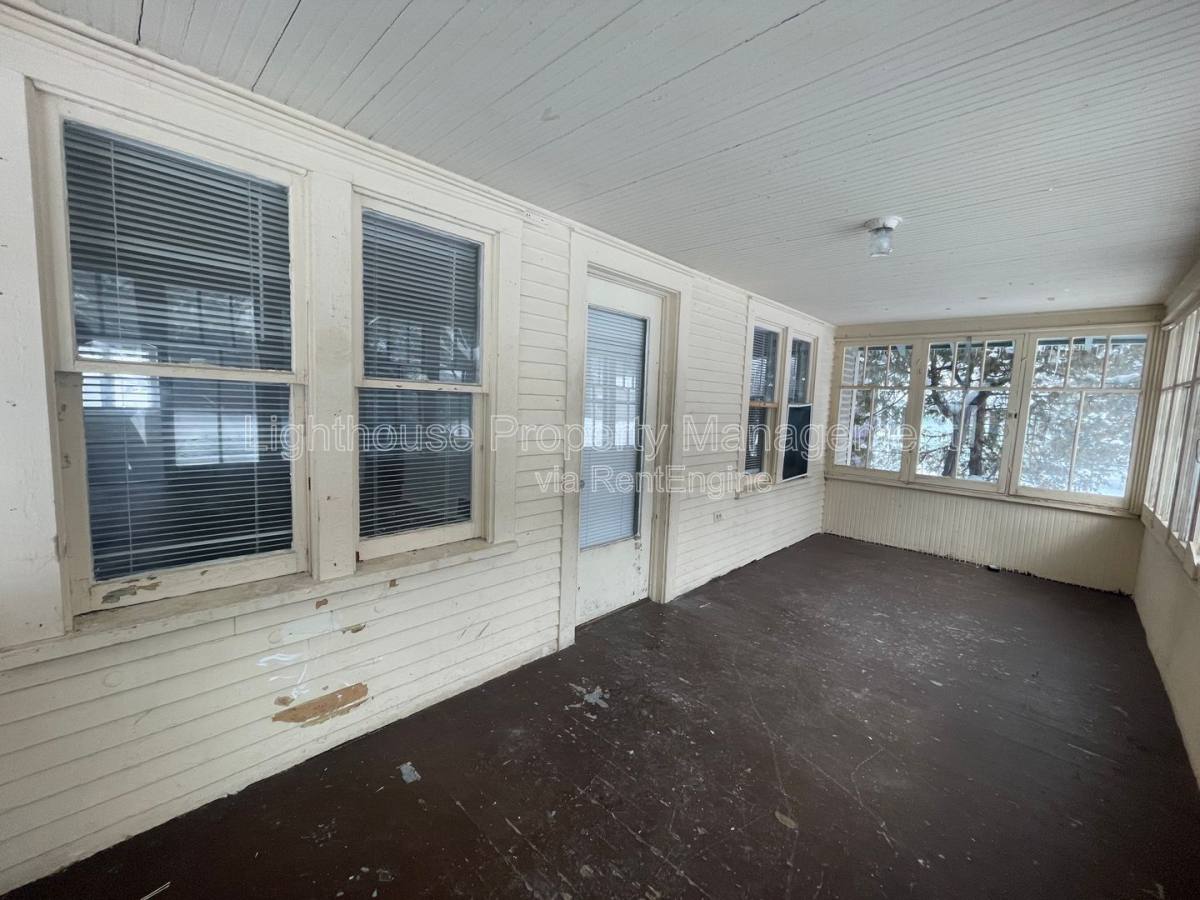House for rent at 232 E Lincoln Ave, Muskegon, MI 49444