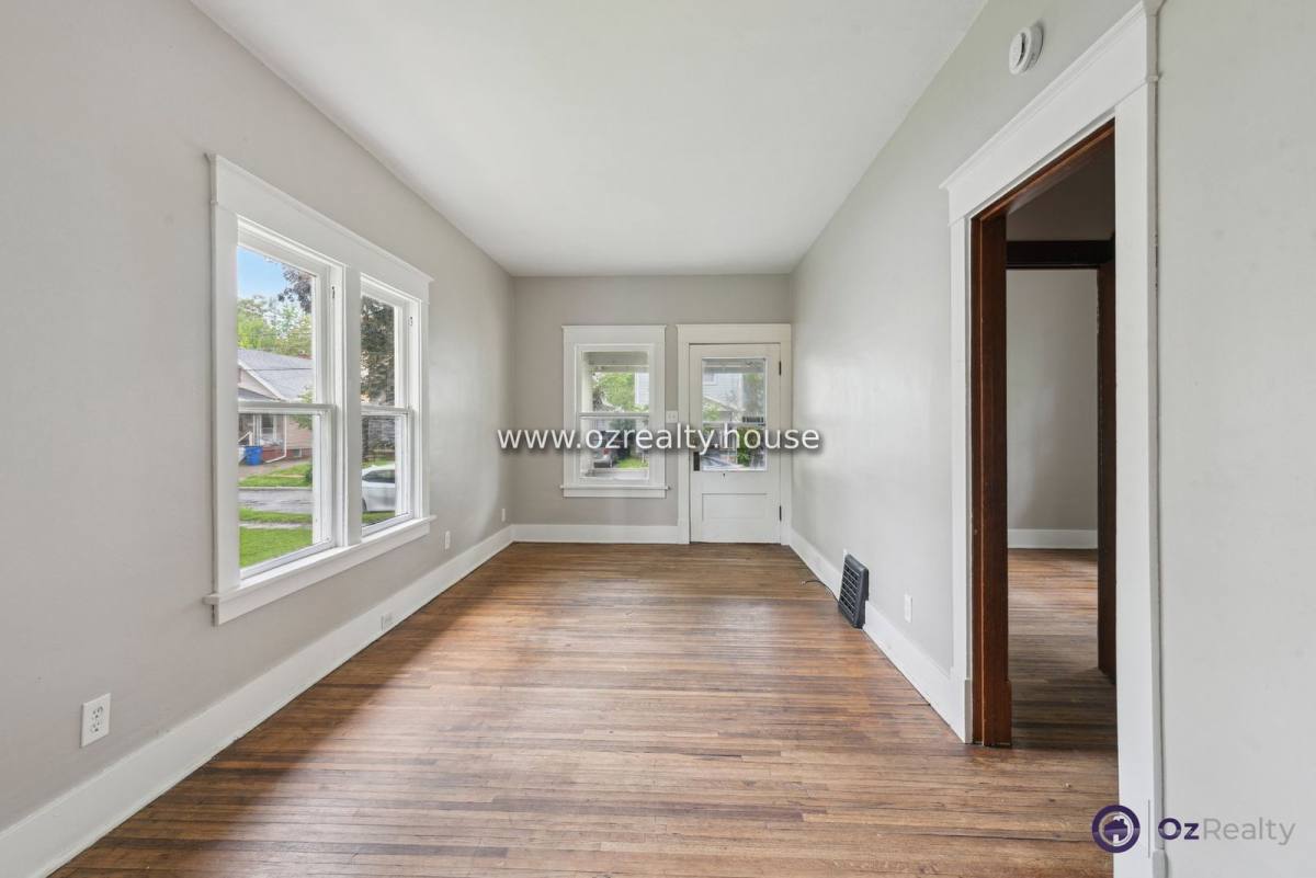 Apartment for rent at 2027 Berkshire Place, Toledo, OH 43613