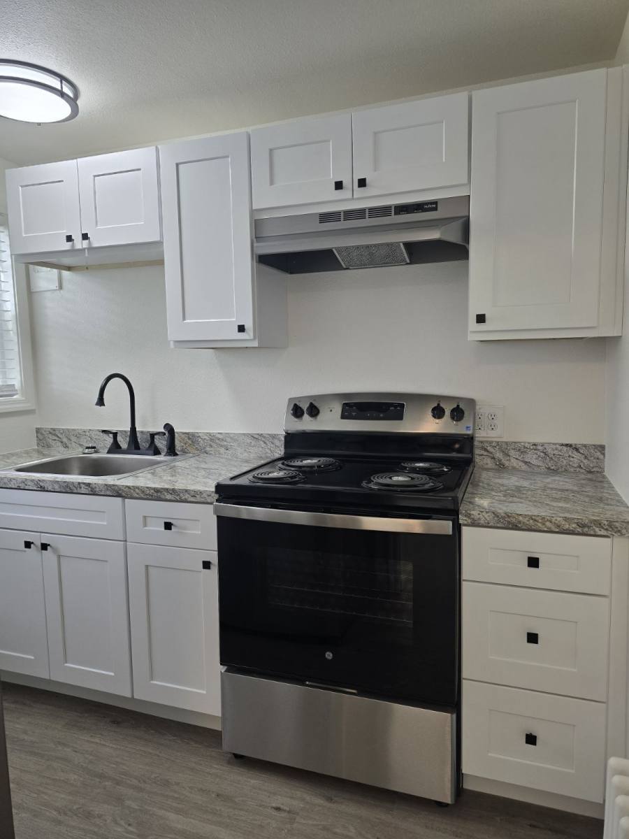 Apartment for rent at 441 NE Winchester St, Roseburg, OR 97470
