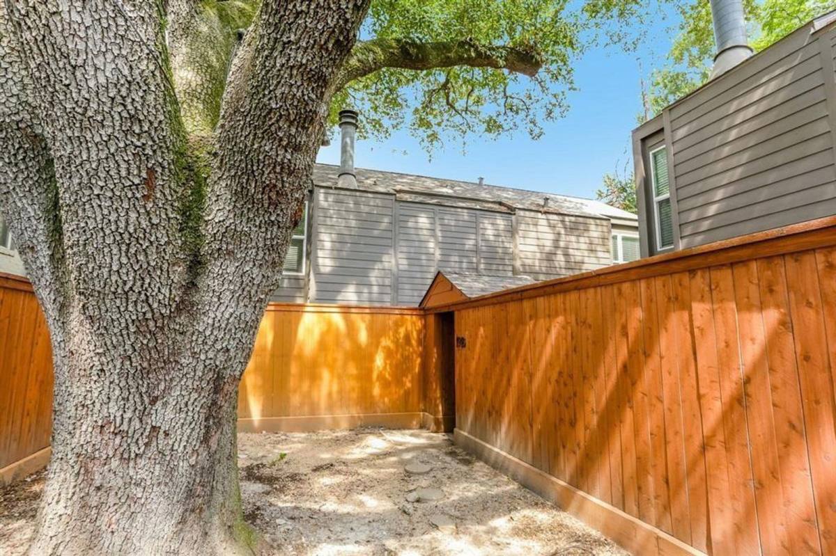 Apartment for rent at 1918 Branard St, Houston, TX 77098