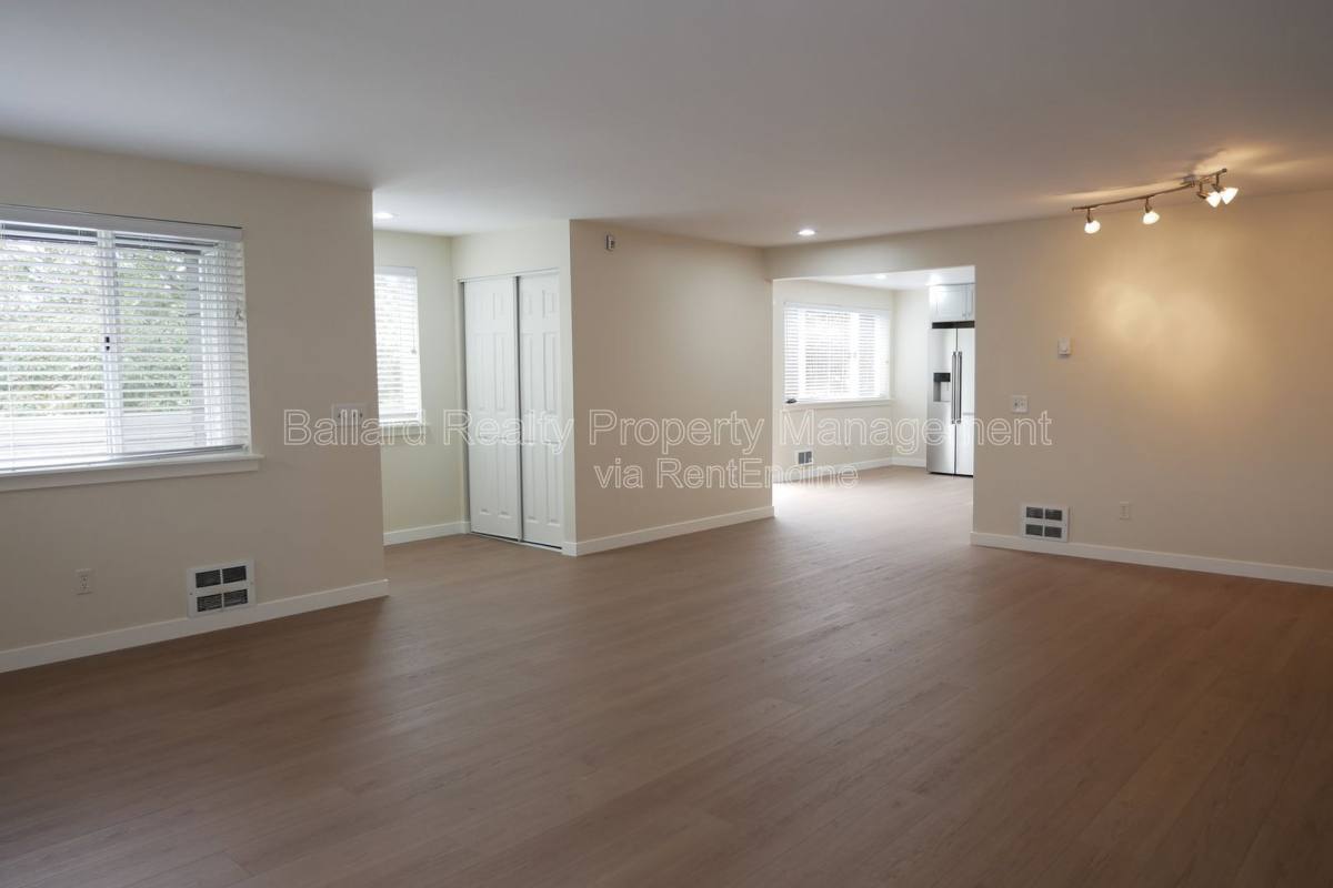 Apartment for rent at 6116 22nd Ave NW #3, Seattle, WA 98107