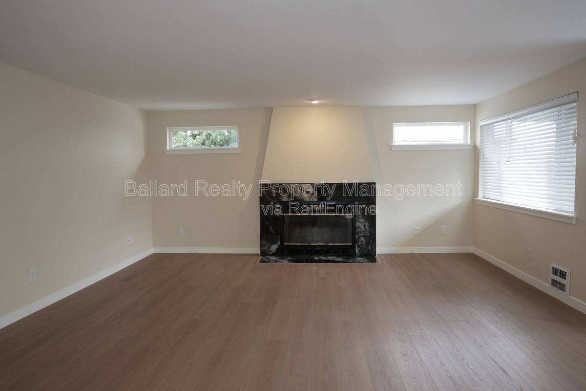 Apartment for rent at 6116 22nd Ave NW #3, Seattle, WA 98107