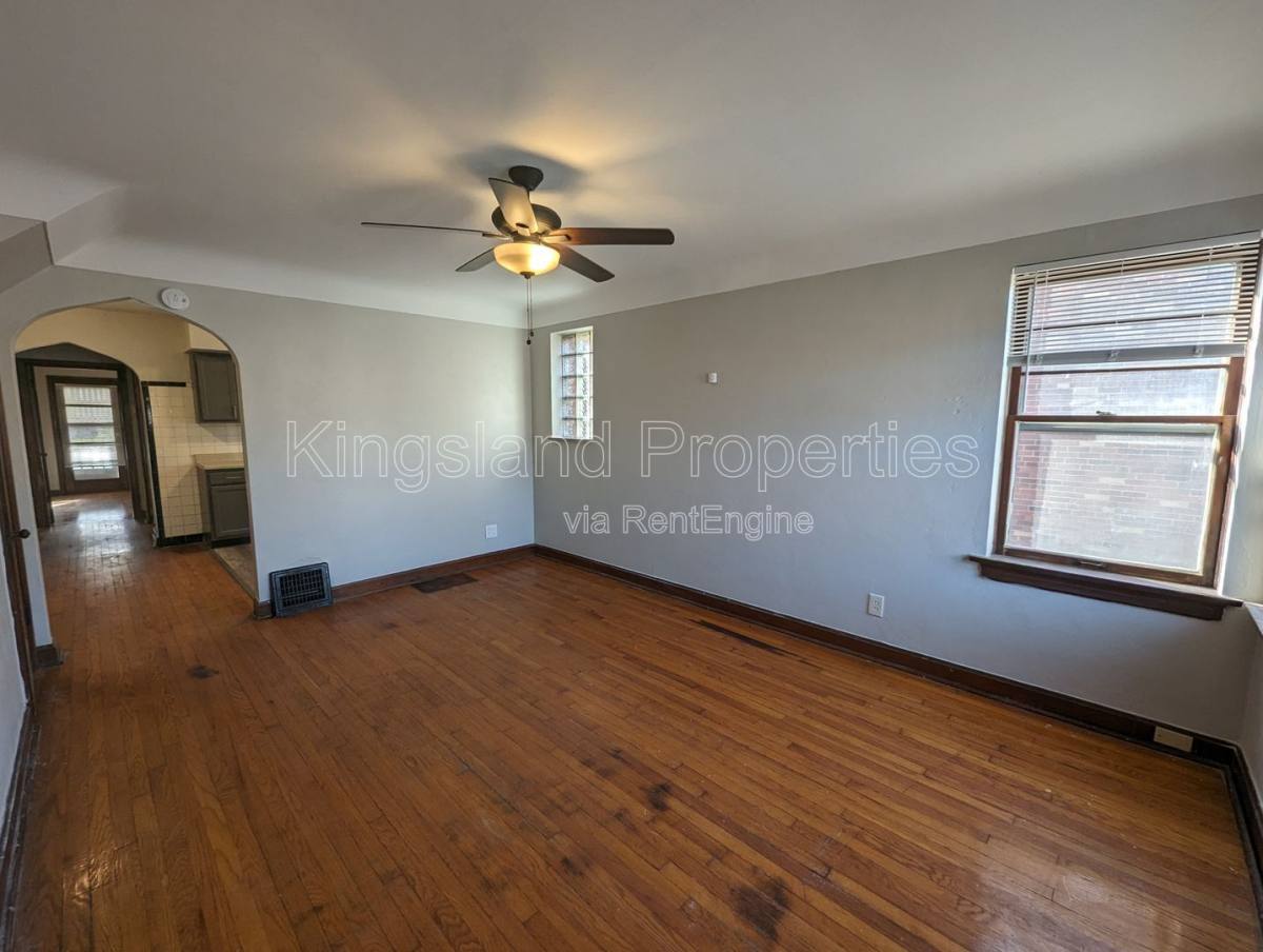 Apartment for rent at 3910 Chippewa St #1F, Saint Louis, MO 63116
