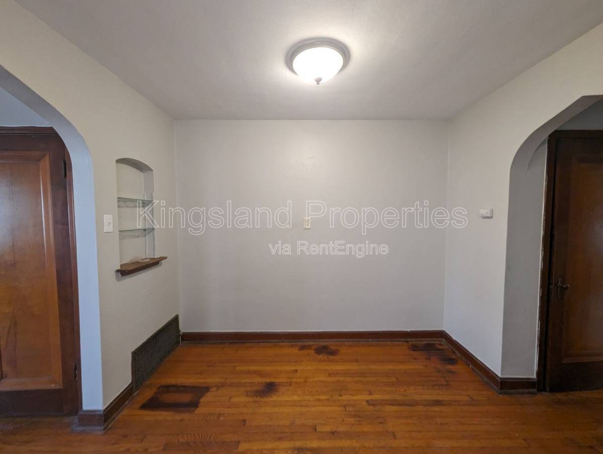 Apartment for rent at 3910 Chippewa St #1F, Saint Louis, MO 63116