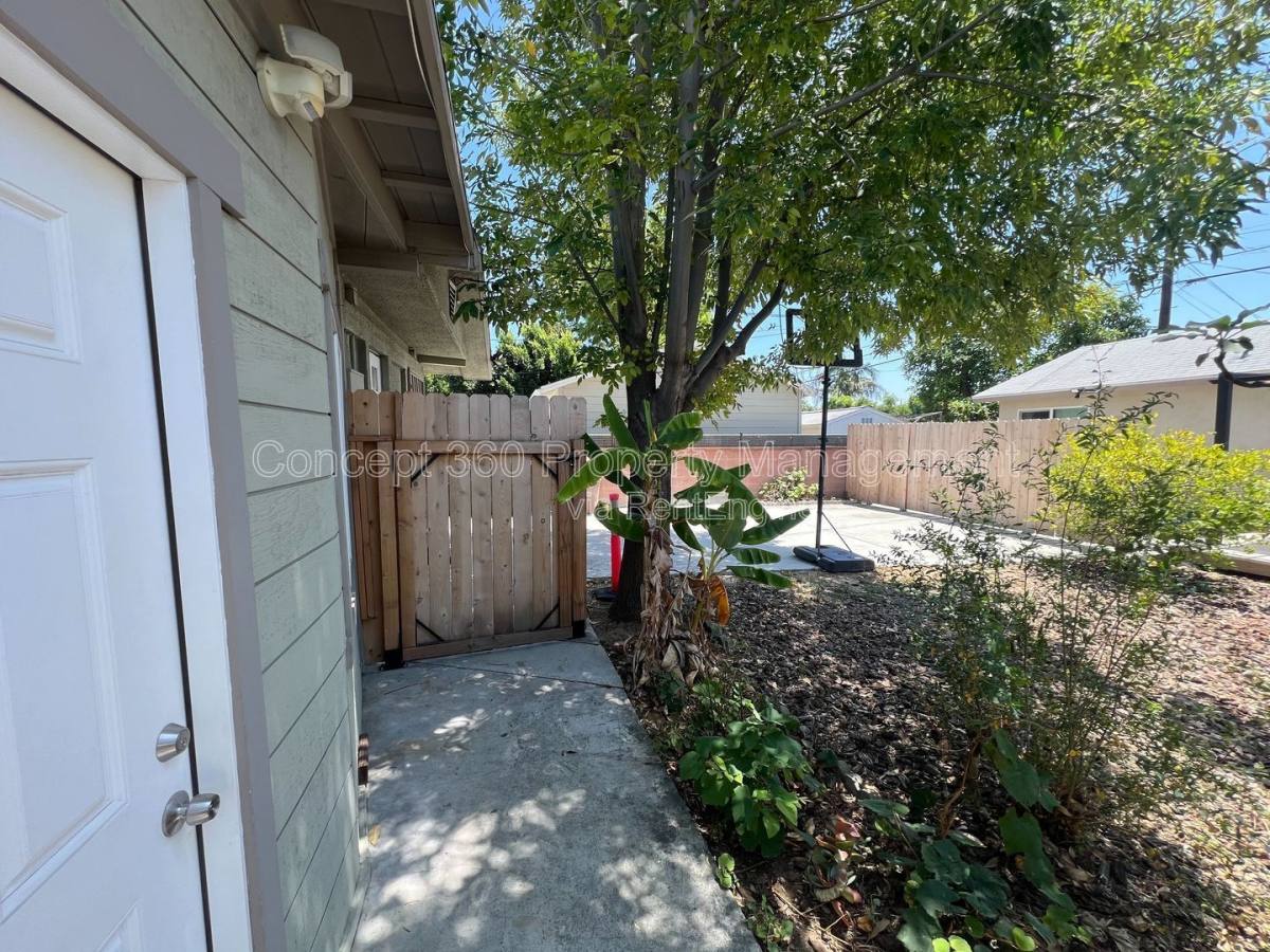 Apartment for rent at 144 Primrose Ave #B, Placentia, CA 92870