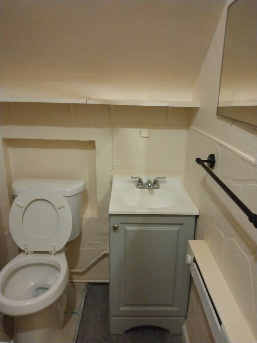 Apartment for rent at 134 Sunset Ave - 3rd Floor, Newark, NJ 07106