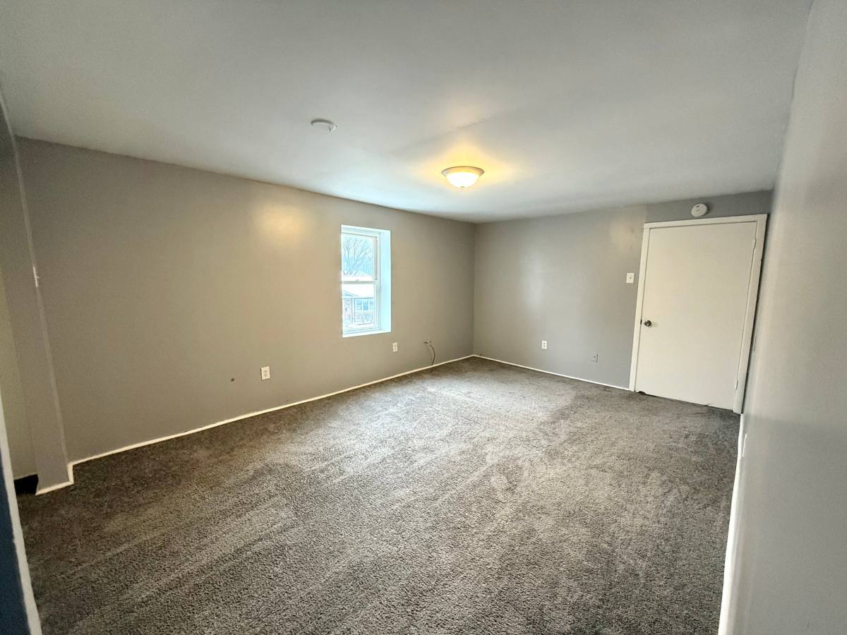 Apartment for rent at 2345 2nd Ave #2G, Watervliet, NY 12189